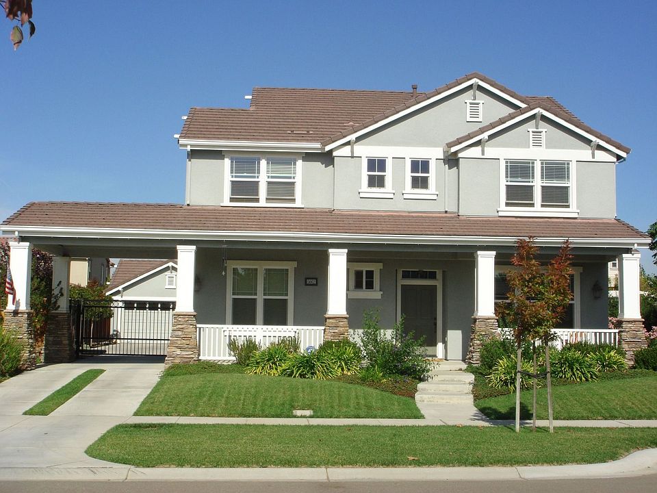 Inviting Wine Country Charm