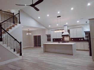 392 Coonpath Rd NE, Lancaster, OH 43130