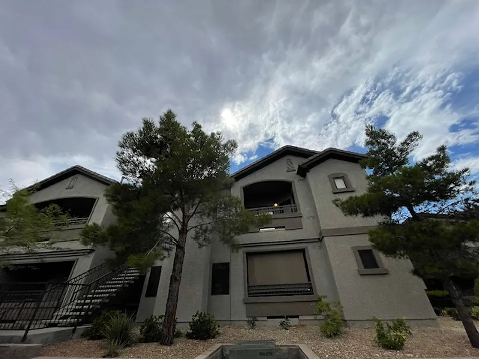 8250 N Grand Canyon Dr #2040