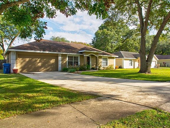 3rd image of 158 Quail Oaks Cir