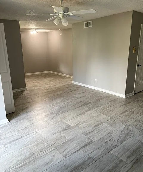 105 Springwood Cir #105-B — Photo 1