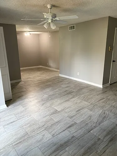 105 Springwood Cir #105-B Photo 1