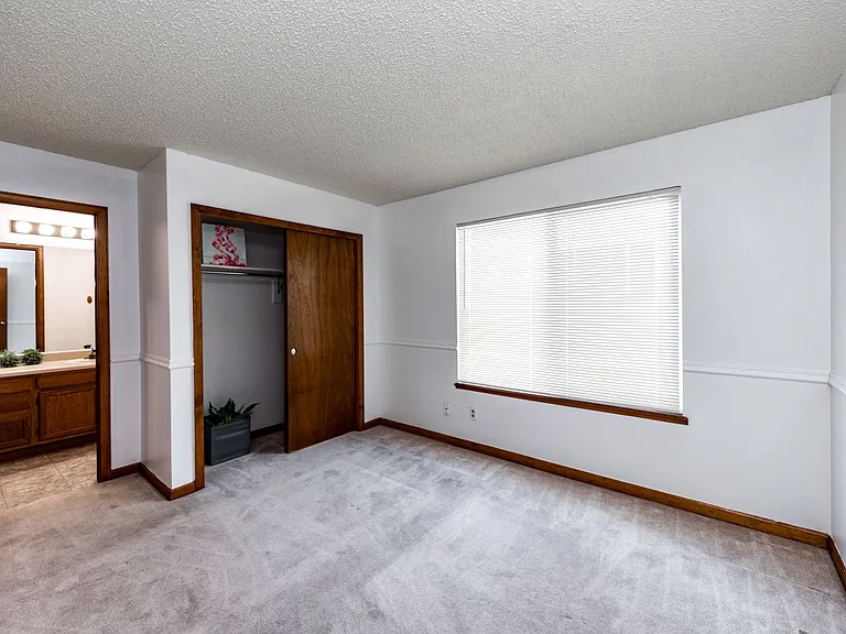 6930 Native Cir — Photo 36