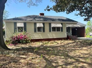 201 Meadowdale Dr, Warner Robins, GA 31088