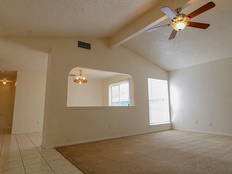 6214 Ridge Glade St — Photo 7