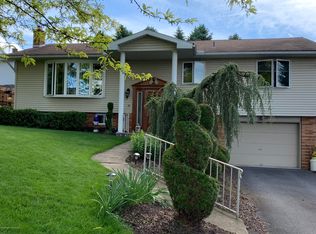 806 Church St, Moosic, PA 18507