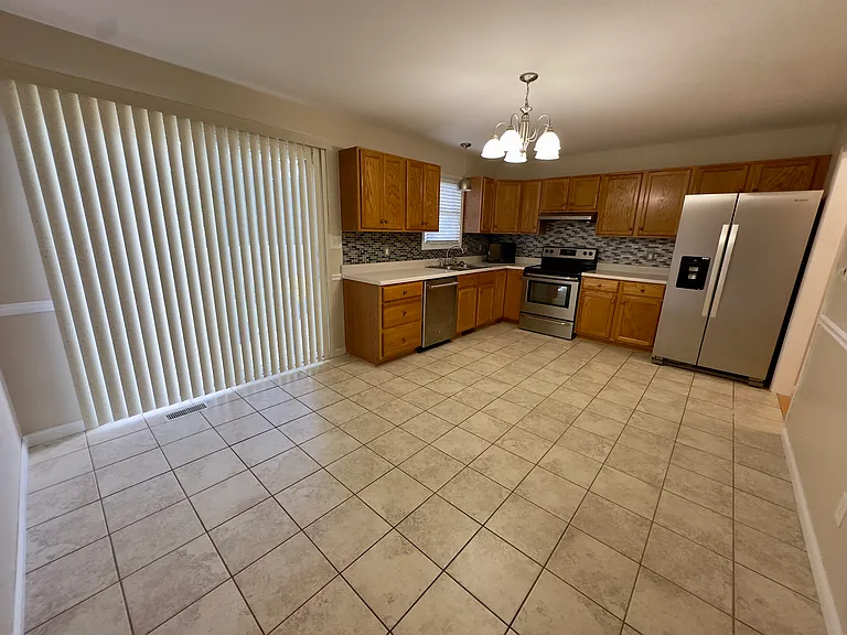 3328 Red Bud Ln — Photo 11