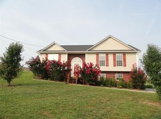 11 Pinehurst Ct, Limestone, TN 37681