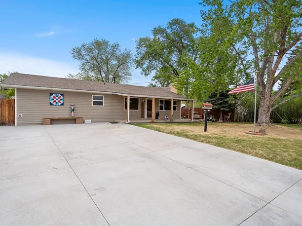 1225 N 4th St, Berthoud, CO 80513