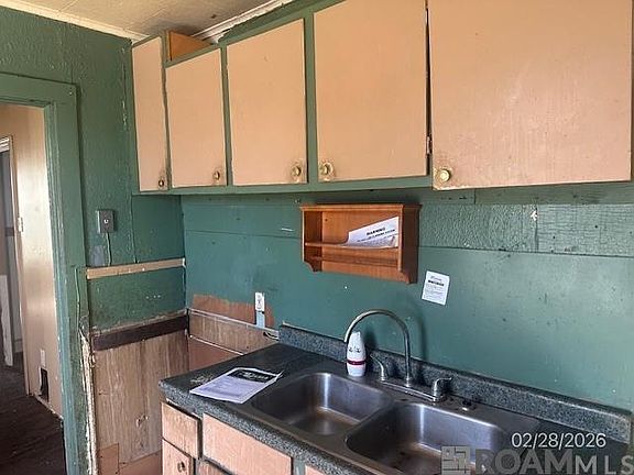 2nd image of 5823 Fairfields Ave