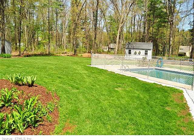 2nd image of 12 Wells Rd