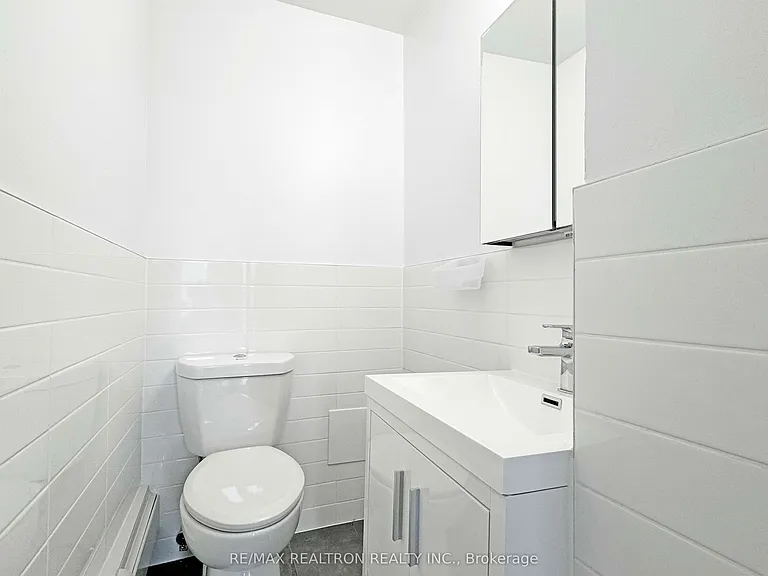 666 Spadina Ave #710 — Photo 11