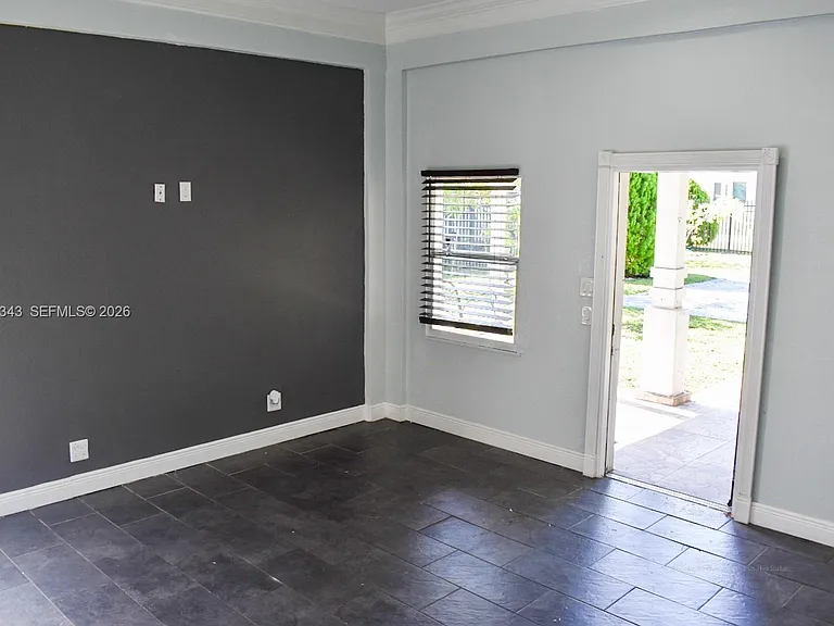 2218 N Harding St — Photo 96
