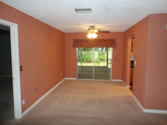 5th image of 719 Regent Circle South Cres