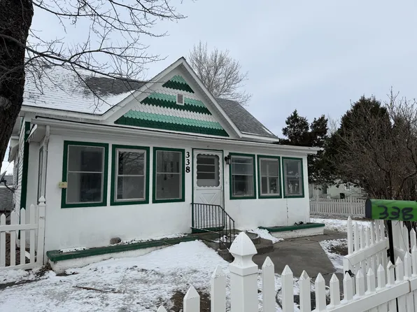 338 N 2nd St, Douglas, WY 82633