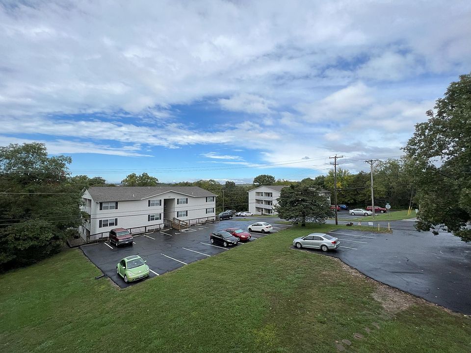 GREEN OAKS APTS, LLC IS IN THE MIDDLE OF AN OAK AND CEDAR FOREST.