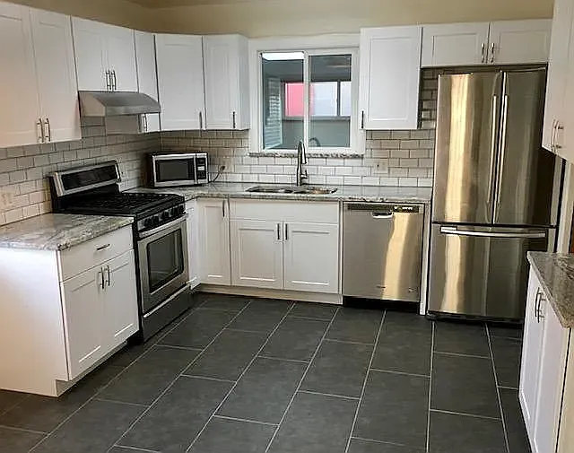 1517 N Tennyson St — Photo 2