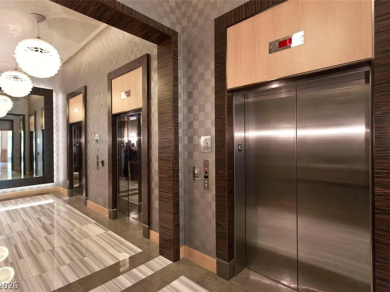 222 Karen Ave #1602 — Photo 3