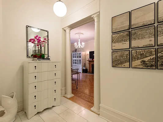 Sold by Sotheby's International Realty | media 8