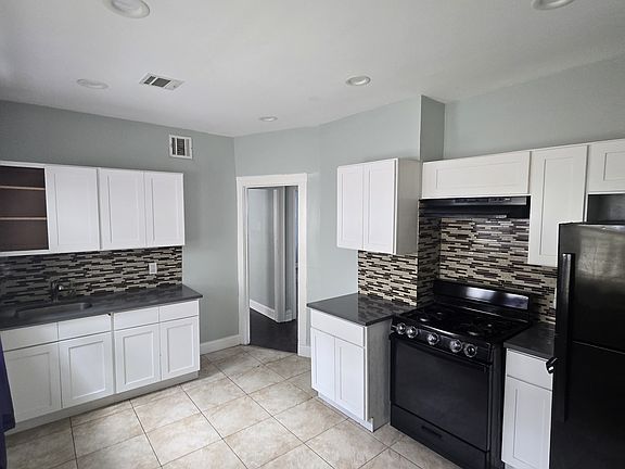 2nd image of 52 Shepard Ave #2B
