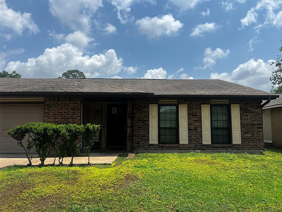 1st image of 8110 Enchanted Forest Dr