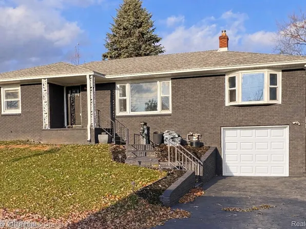 26980 James Ave, Flat Rock, MI 48134