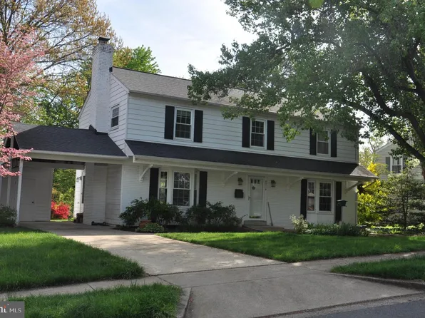 8314 Briar Creek Dr, Annandale, VA 22003