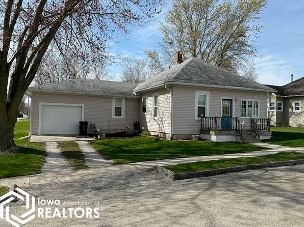 109 W Main St, Wayland, IA 52654