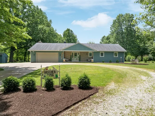 2206 Granger Rd, Medina, OH 44256