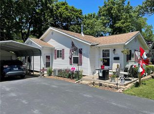 1025 N 35th St, Decatur, IL 62521