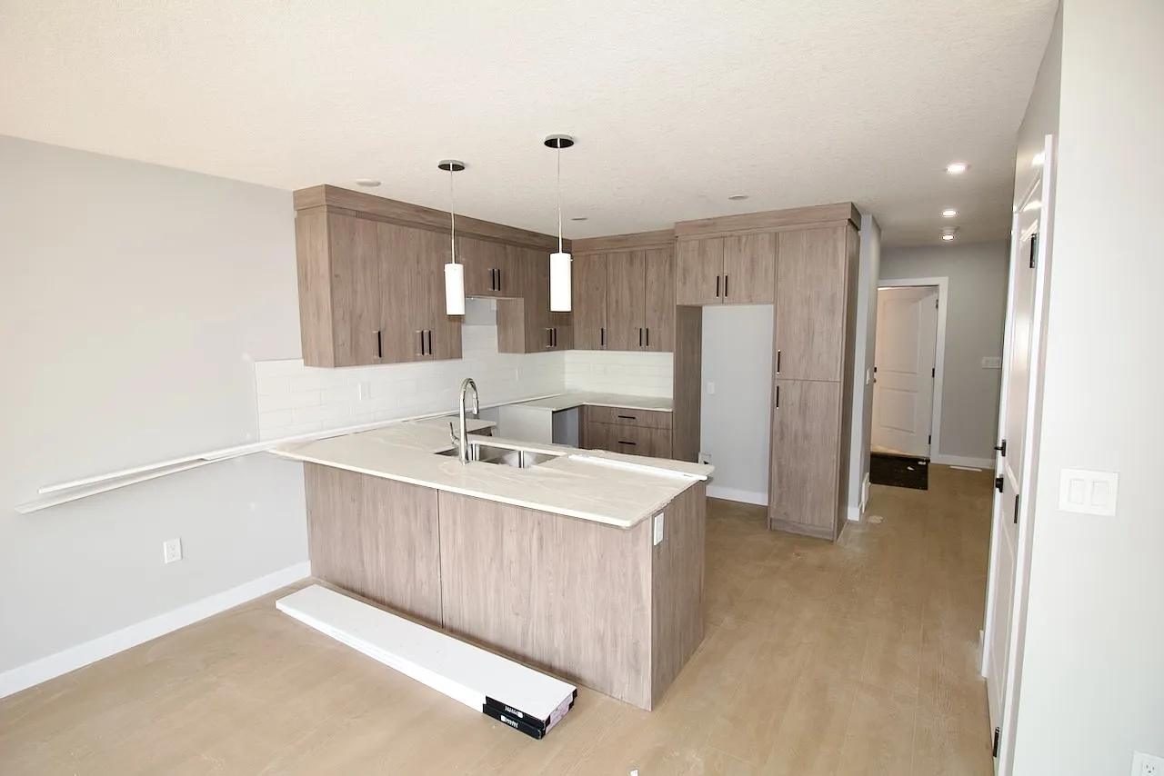 122-1 Bedroom 1 Bathroom Suite For Rent Leduc — Photo 1