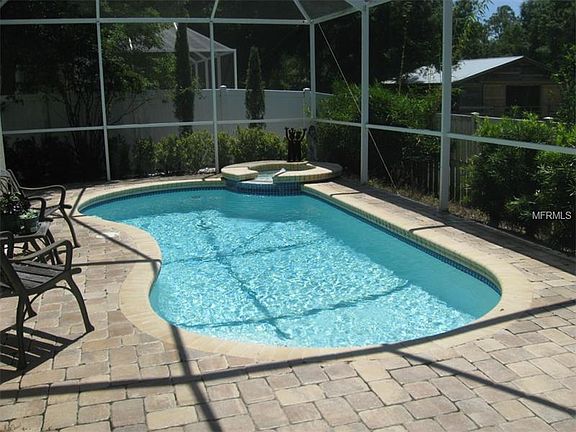 3rd image of 1081 Misty Hollow Ln