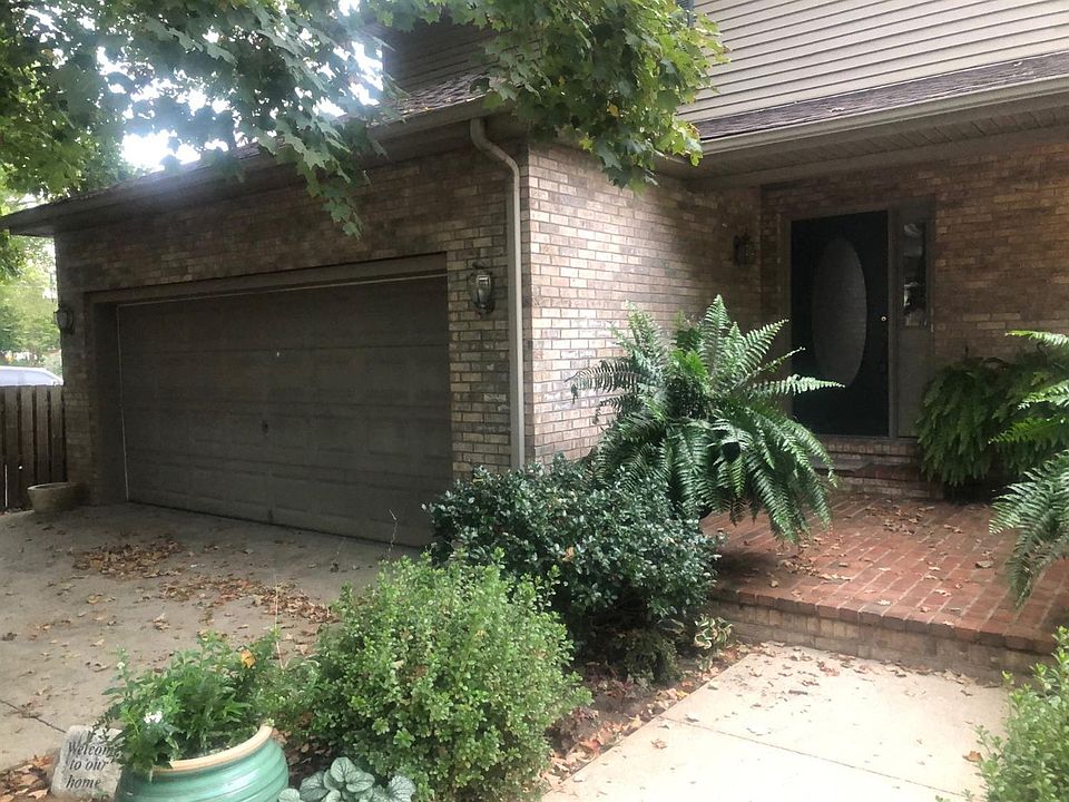 1st image of 116 Bourbon Hills Dr