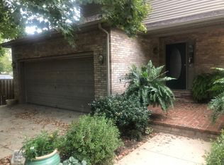 116 Bourbon Hills Dr, Paris, KY 40361