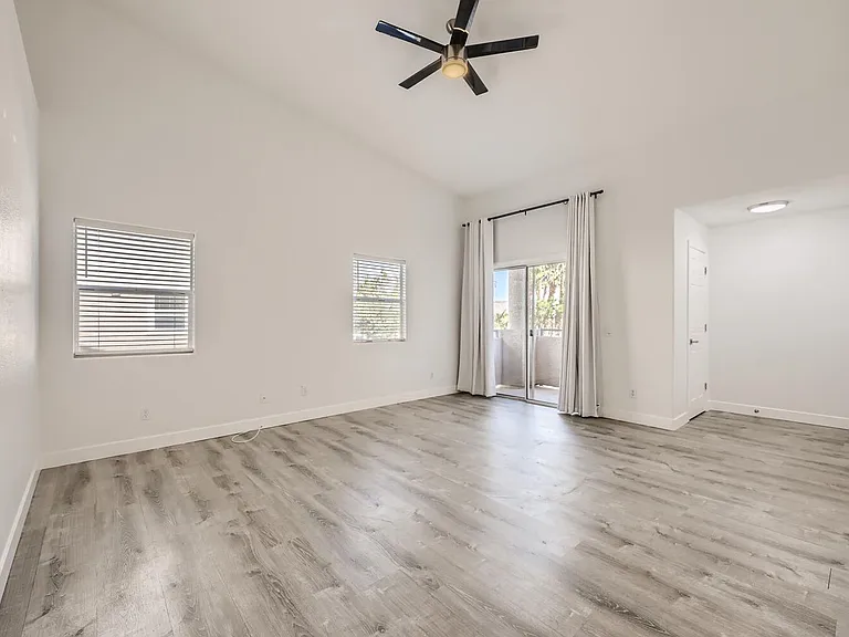 2153 Jasper Bluff St #201 — Photo 6