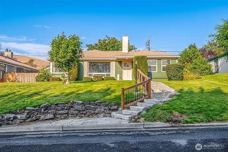 2nd image of 209 Maringo Road