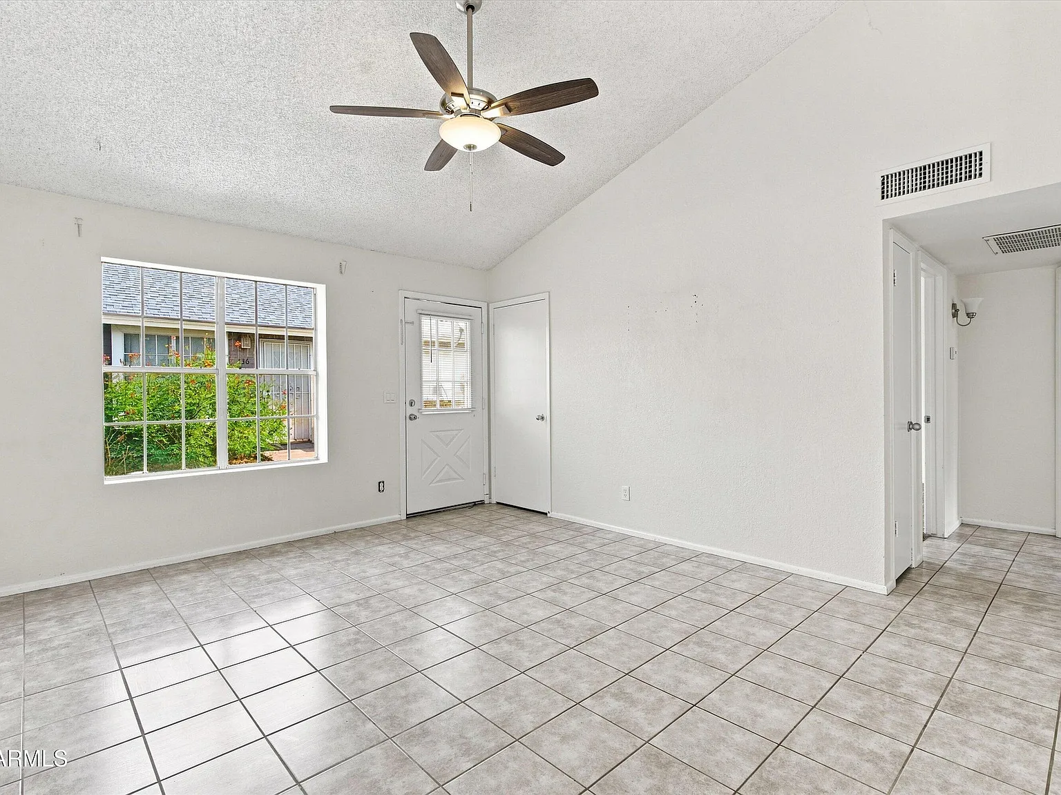 2 bed, 1.0 bath, 840 sqft, $1,650 — Photo 3