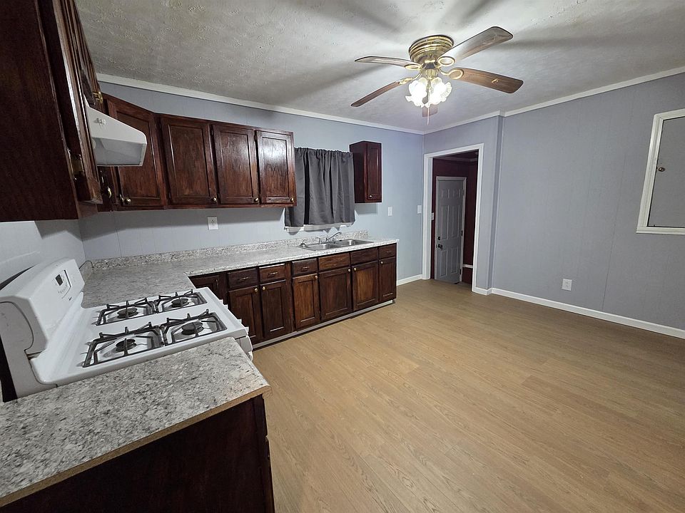 10th image of 850 29th St