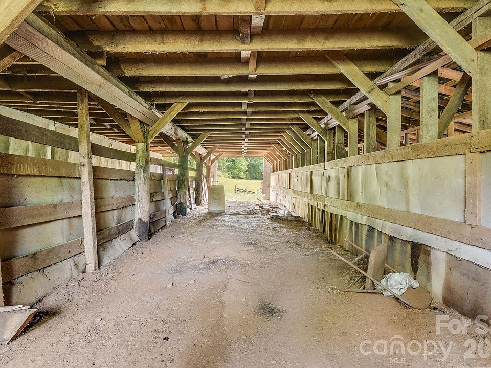 28th image of 435 Upper Glady Fork Rd