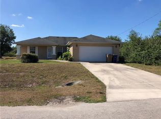2911 42nd St SW, Lehigh Acres, FL 33976