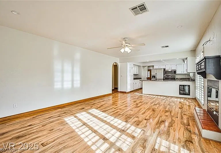 6315 N Park St — Photo 7