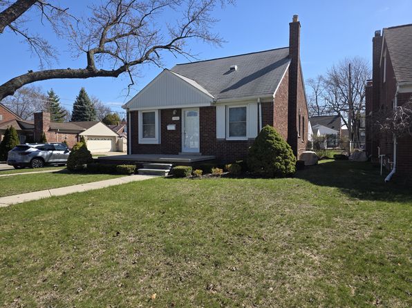 1660 Kingsbury Ave