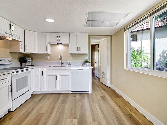 2nd image of 64281 Spyglass Ave Unit 29