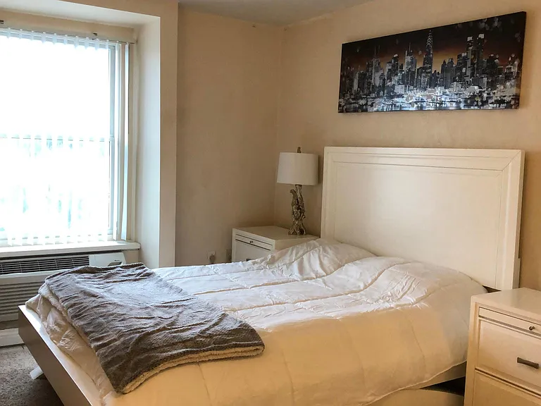 224 E Garden St #444 — Photo 9