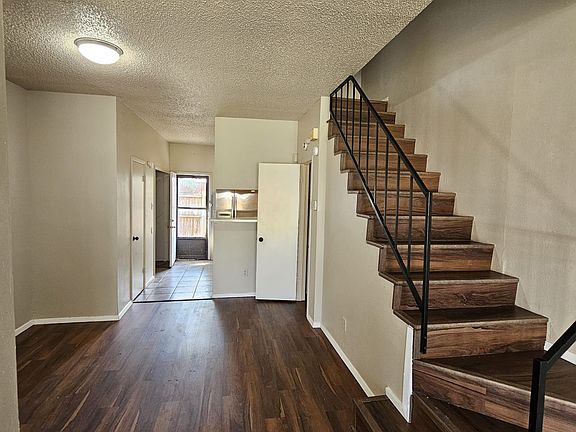 4th image of 732 Denmark Dr
