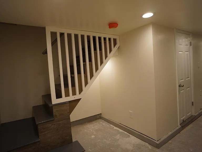 907 Lemmon St — Photo 36