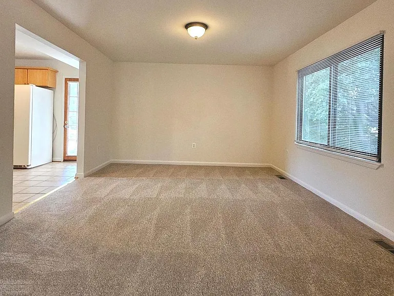 1108 N Rockingham St — Photo 10