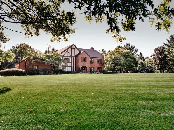 3604 N Fork Dr, Akron, OH 44333