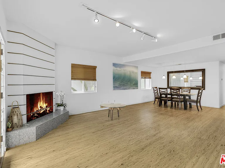 115 Galleon St #B — Photo 7