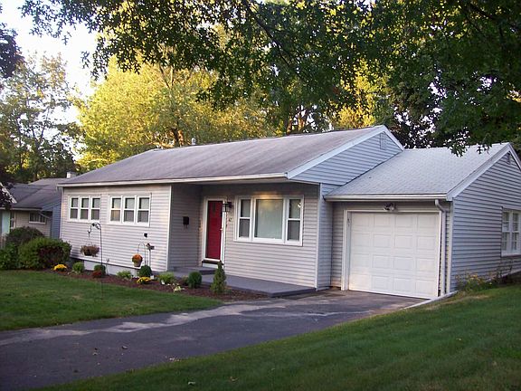 2nd image of 47 Briggs Ave